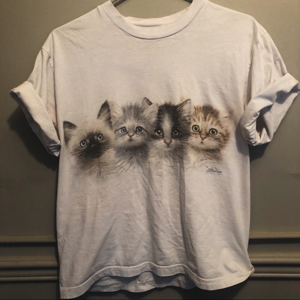 Blue kitten t-shirt